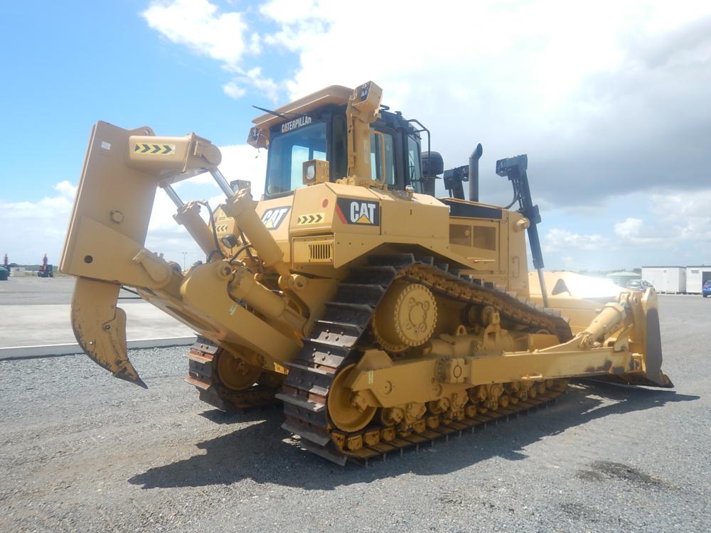 Caterpillar D8R - image