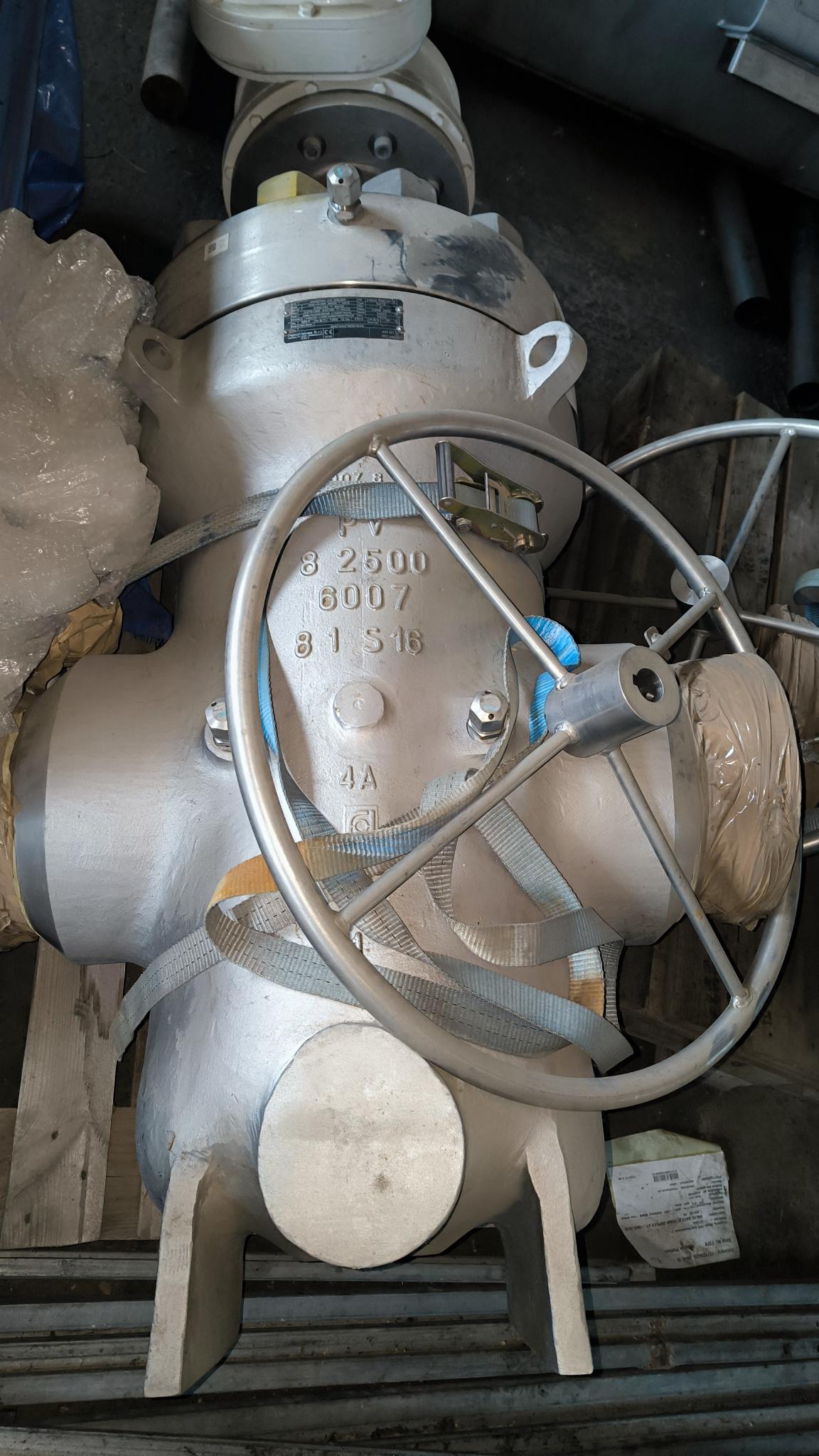 Petrol Valves GATE, ASME 2500, 8 - image