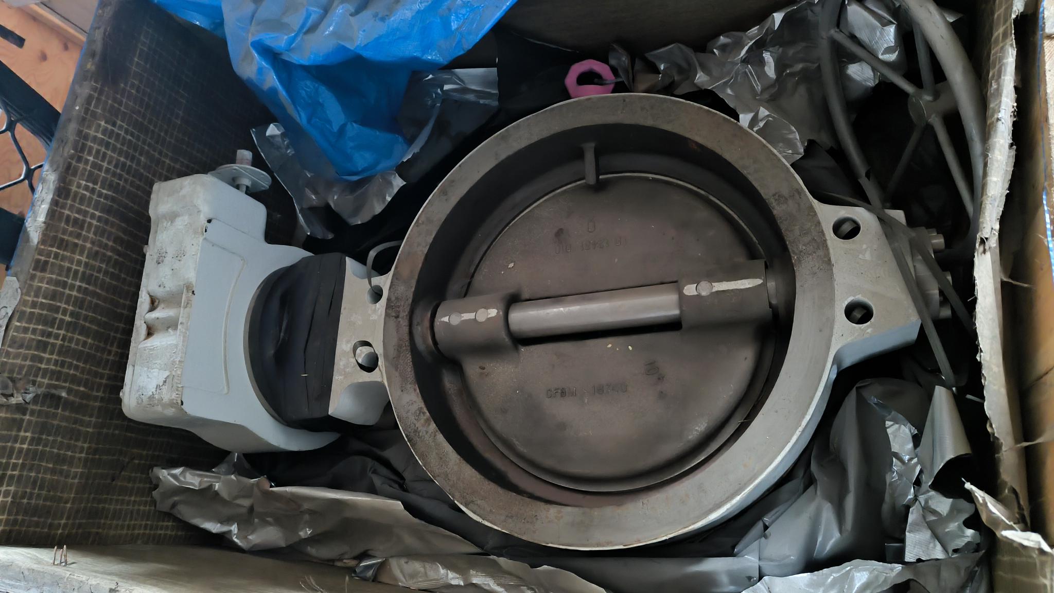 Petrol Valves Batterfly valve 24inch, 150# - image